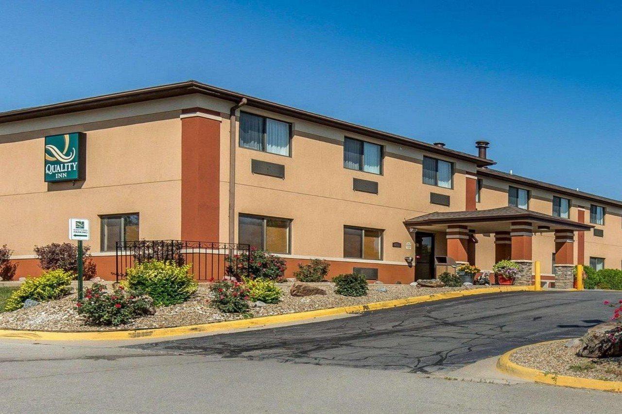 Quality Inn At Collins Road - Cedar Rapids Exterior foto