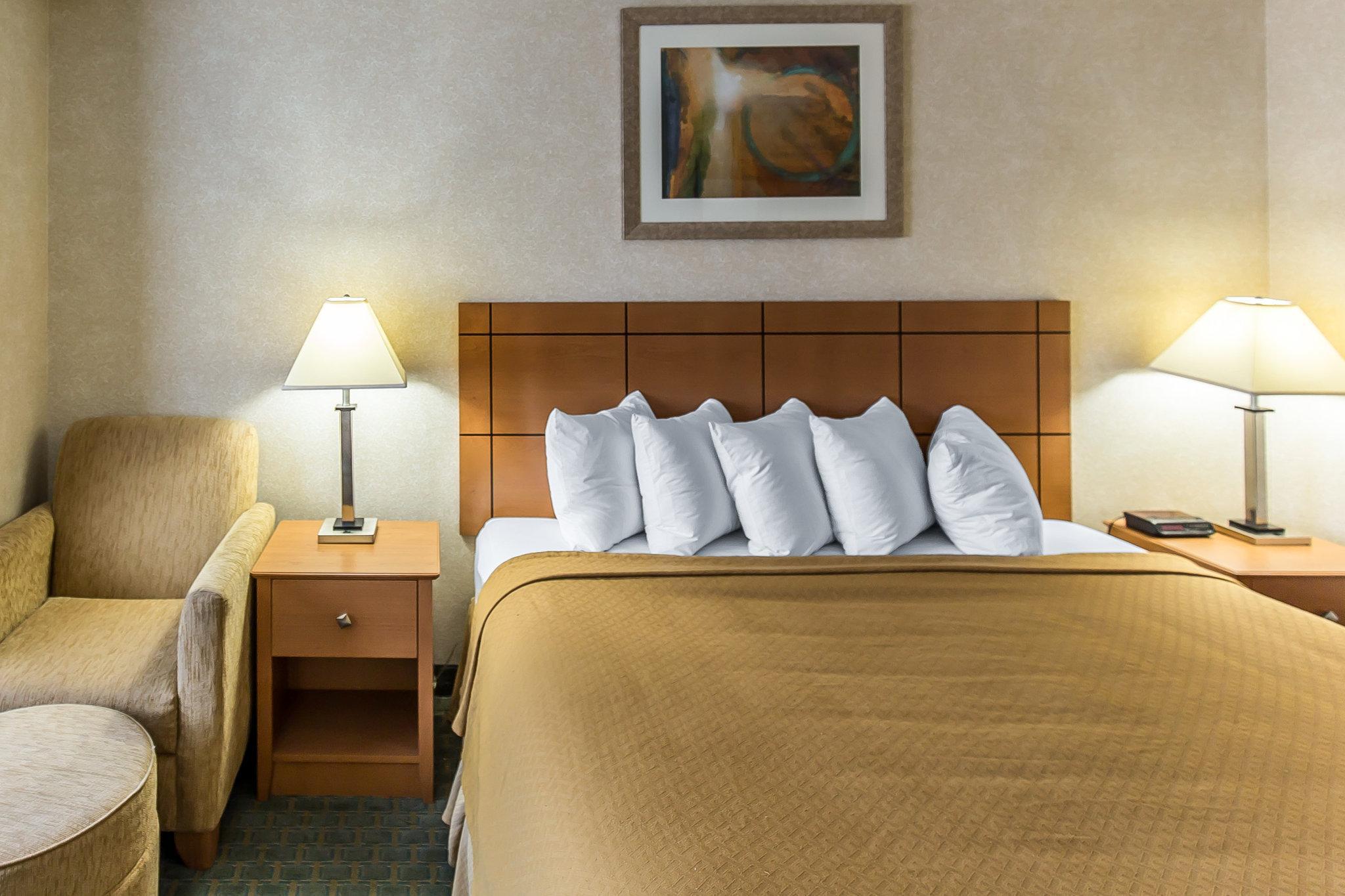 Quality Inn At Collins Road - Cedar Rapids Exterior foto