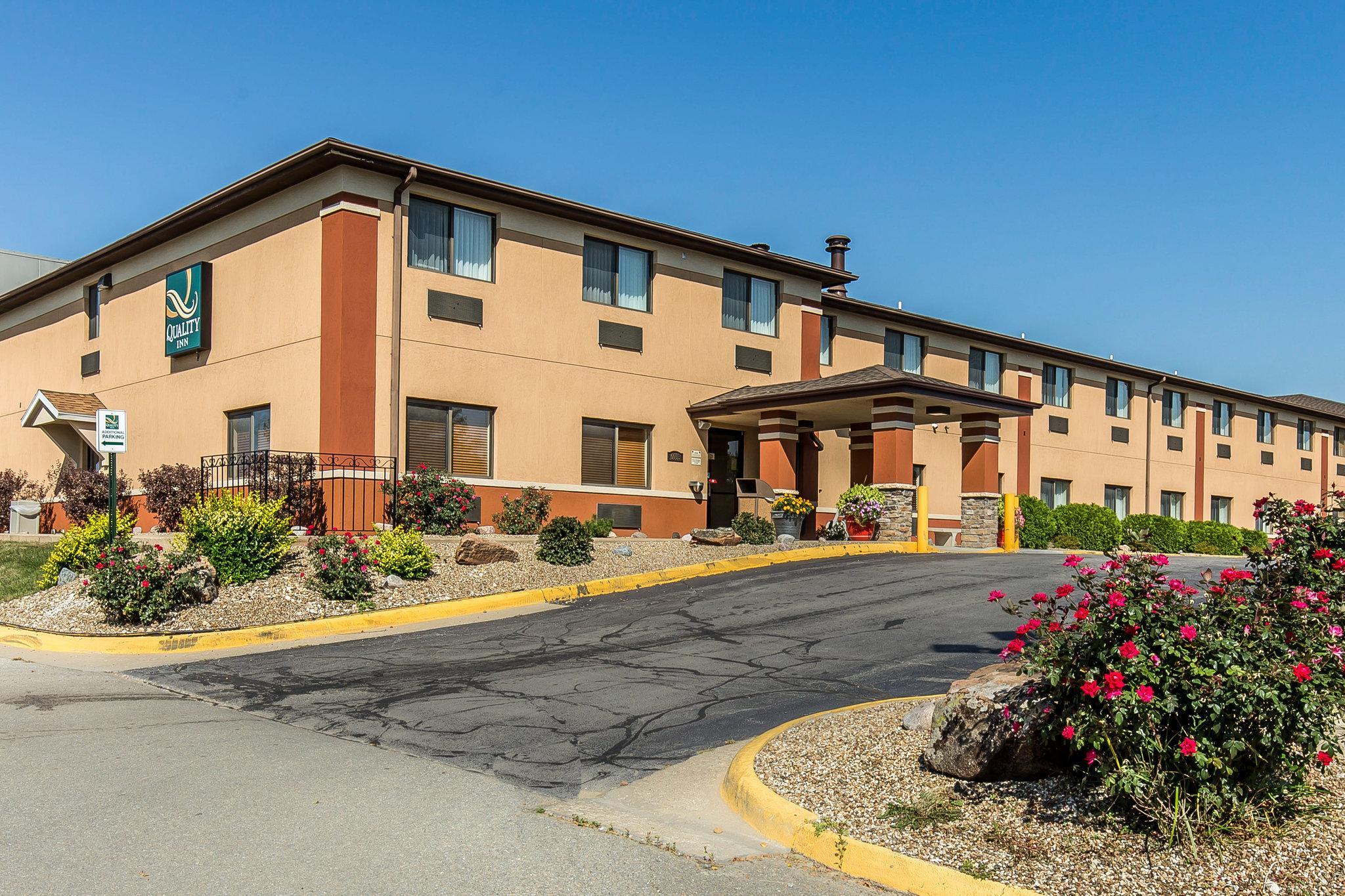 Quality Inn At Collins Road - Cedar Rapids Exterior foto