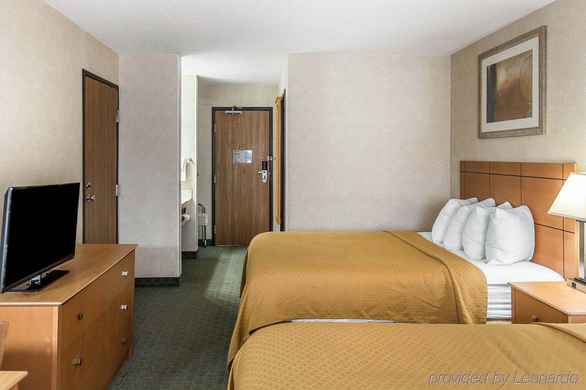 Quality Inn At Collins Road - Cedar Rapids Exterior foto